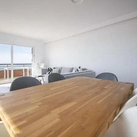 R143 Beachfront Dorianne * Calafell