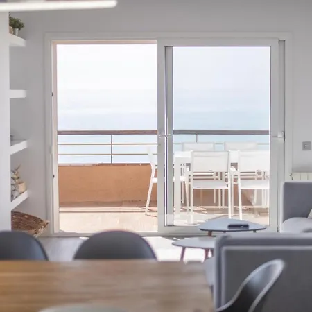 R143 Beachfront Dorianne Lägenhet