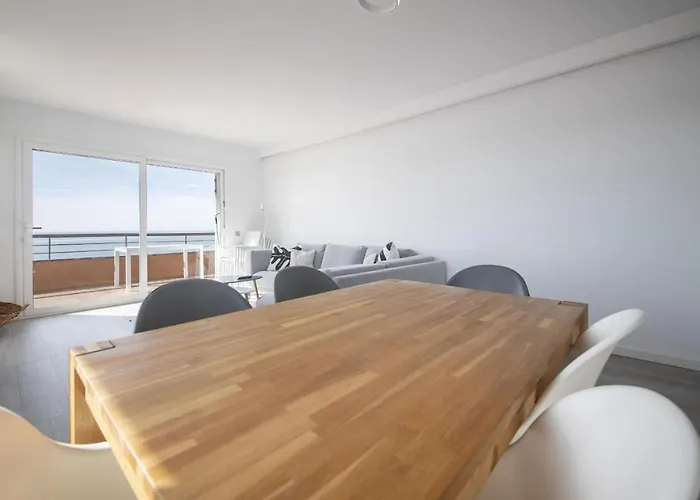 R143 Beachfront Dorianne * カラフェル