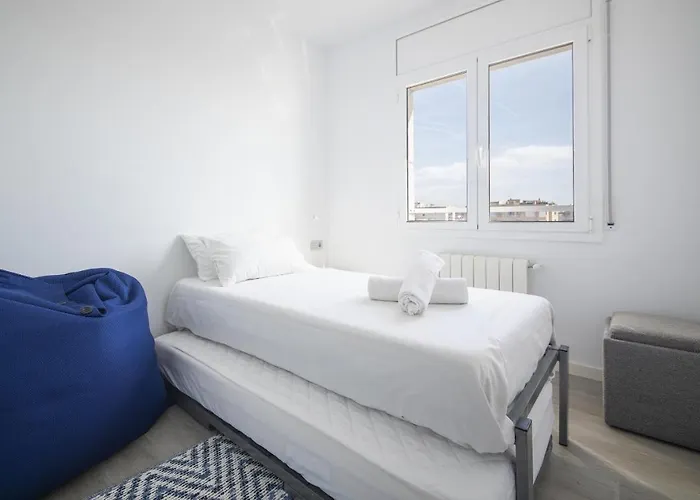 R143 Beachfront Dorianne Apartament