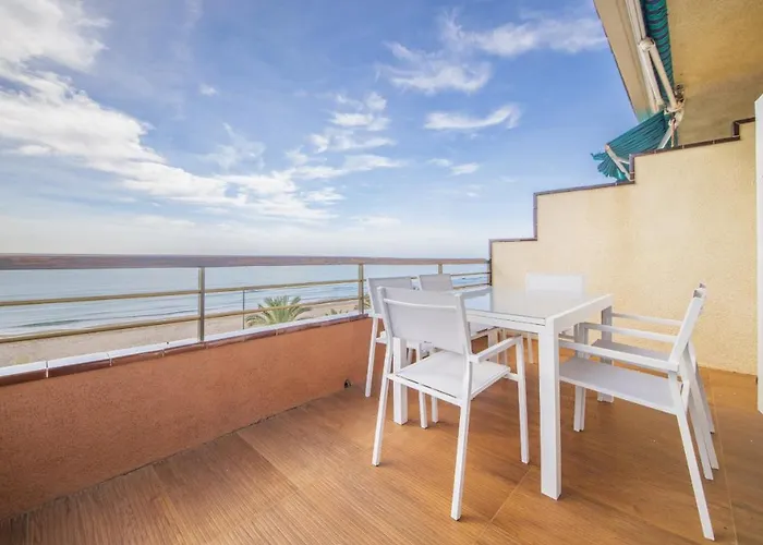 R143 Beachfront Dorianne Apartament Calafell